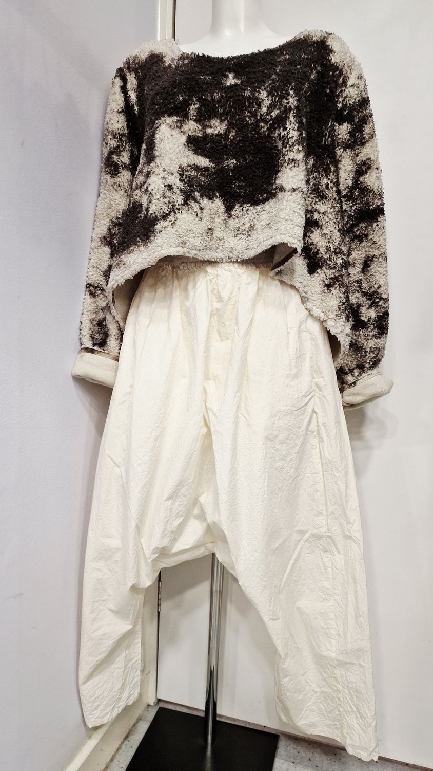 PRIVATSACHEN LOW CRUTCH TROUSERS ZAUNETZ-SCHNEE