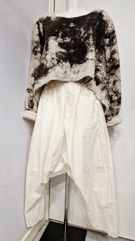 PRIVATSACHEN LOW CRUTCH TROUSERS ZAUNETZ-SCHNEE PRIVATSACHEN LOW CRUTCH TROUSERS ZAUNETZ-SCHNEE