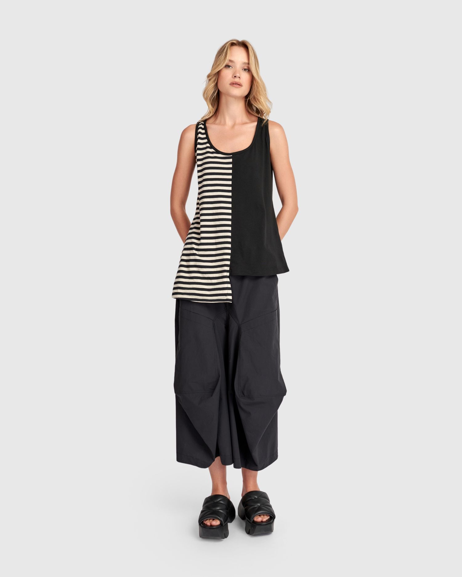 ALEMBIKA (URBAN) BLACK-WHITE STRIPE TOP