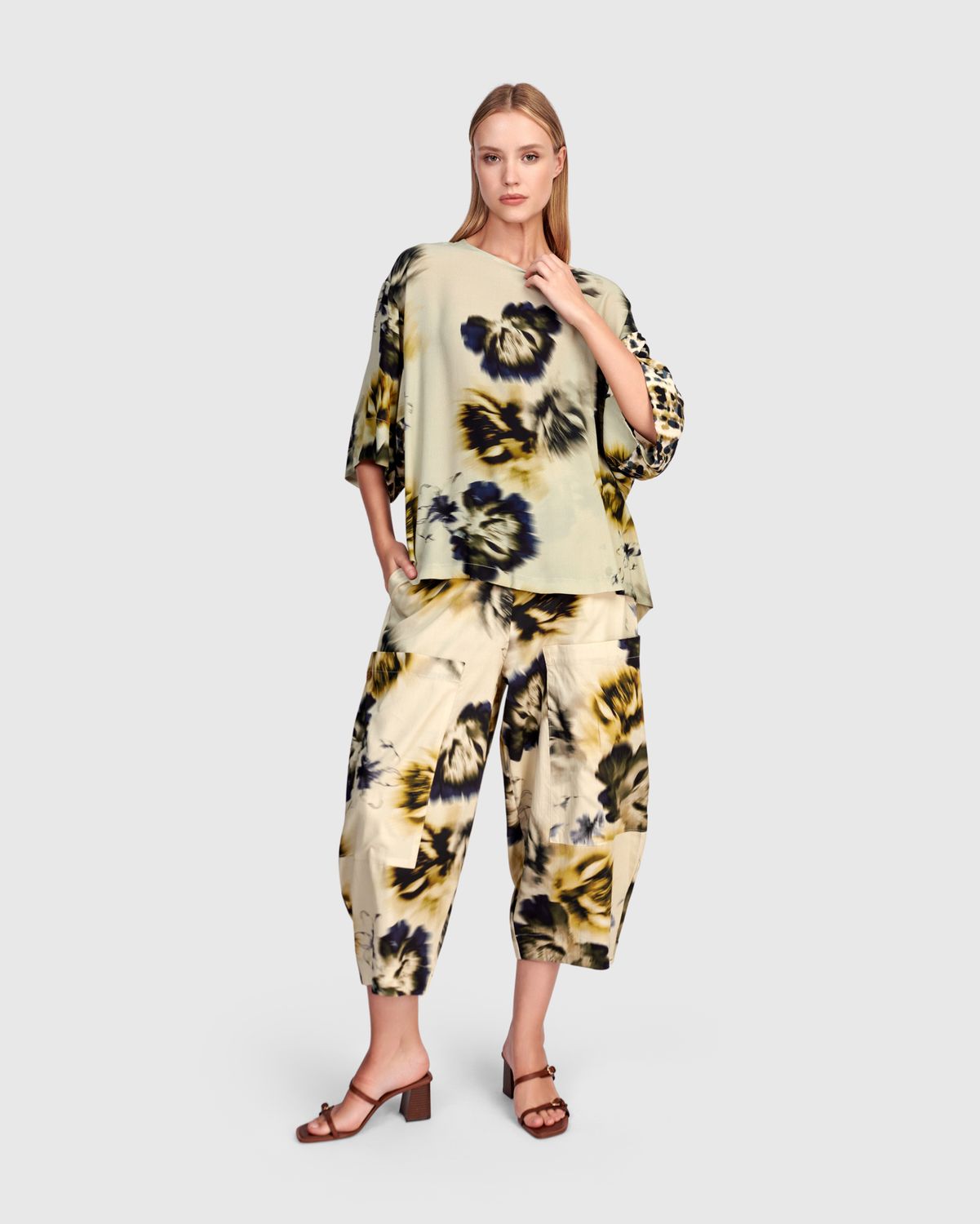 ALEMBIKA TROUSERS-FLORAL PRINT