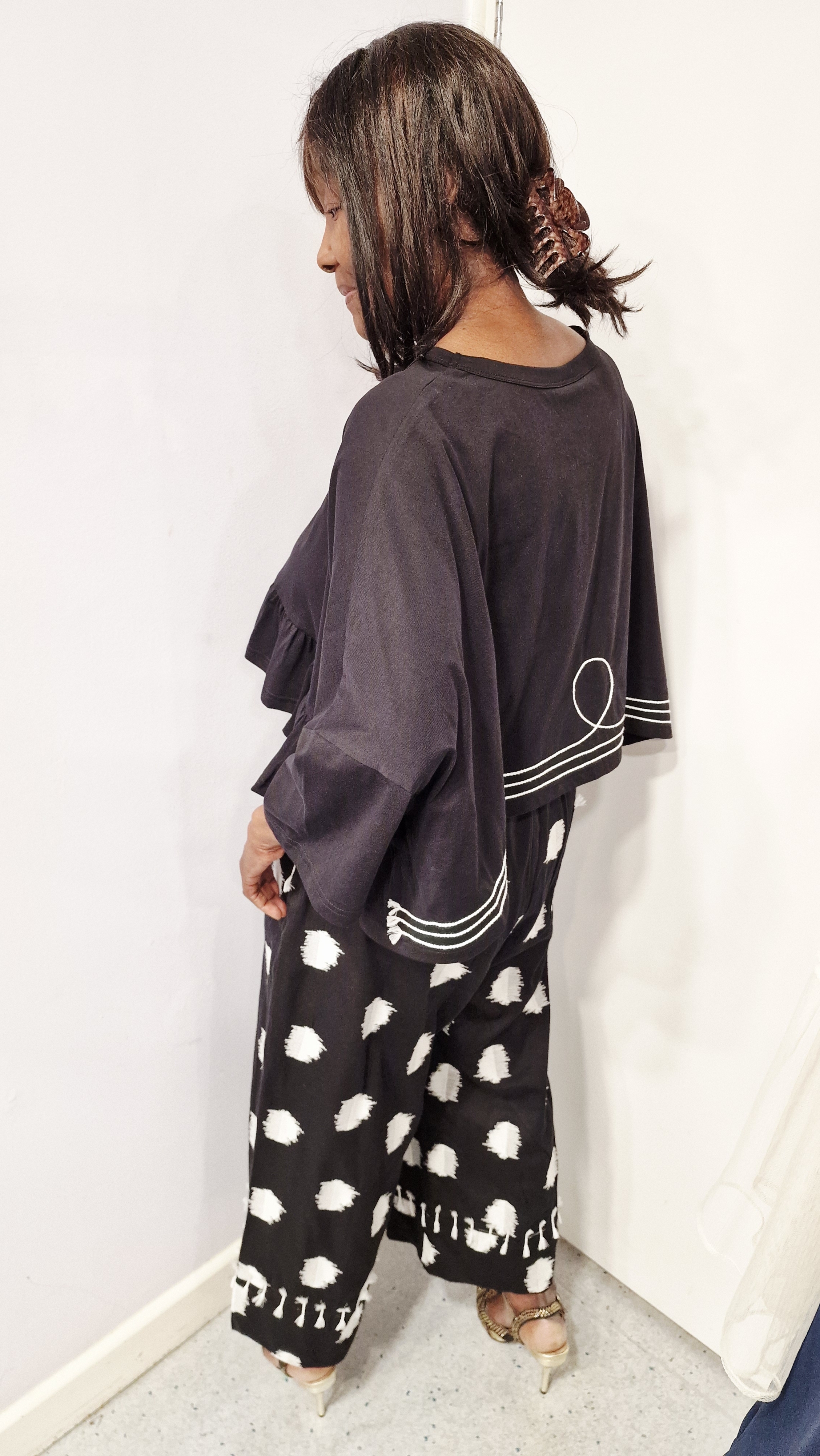 KEDEM SASSON CROPPED TOP-YUKI SHIRT-BLACK