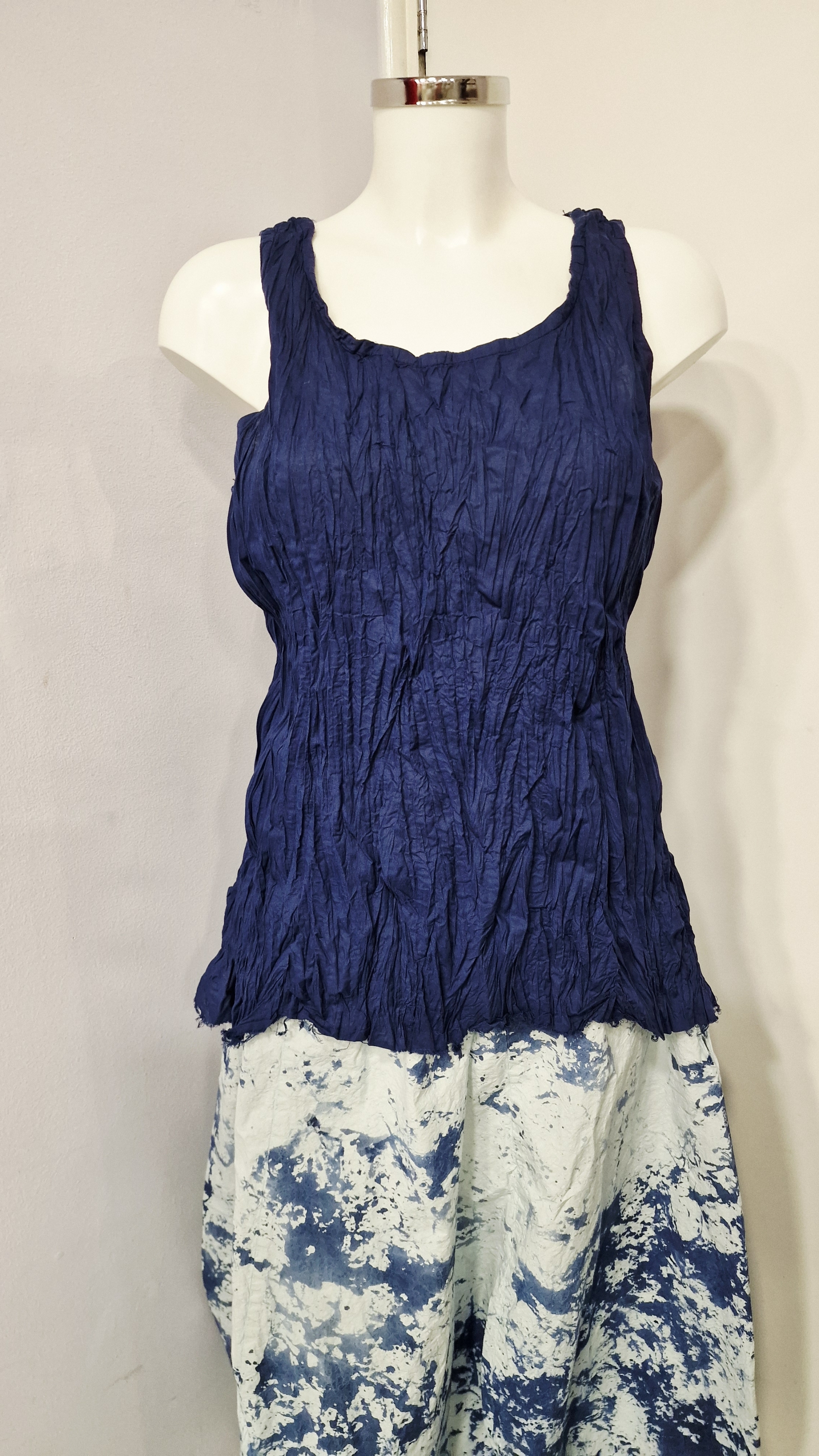 PRIVATSACHEN CRINKLE SLEEVELESS TOP-JUNGERALS