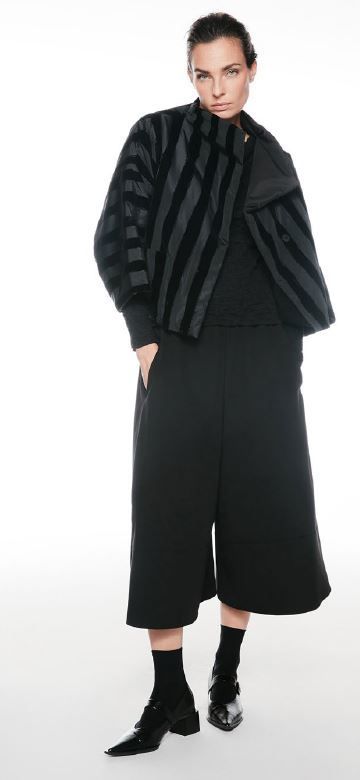 IGOR REVERSIBLE CROPPED JACKET-ROSEHIP BLACK IGOR REVERSIBLE CROPPED JACKET-ROSEHIP BLACK
