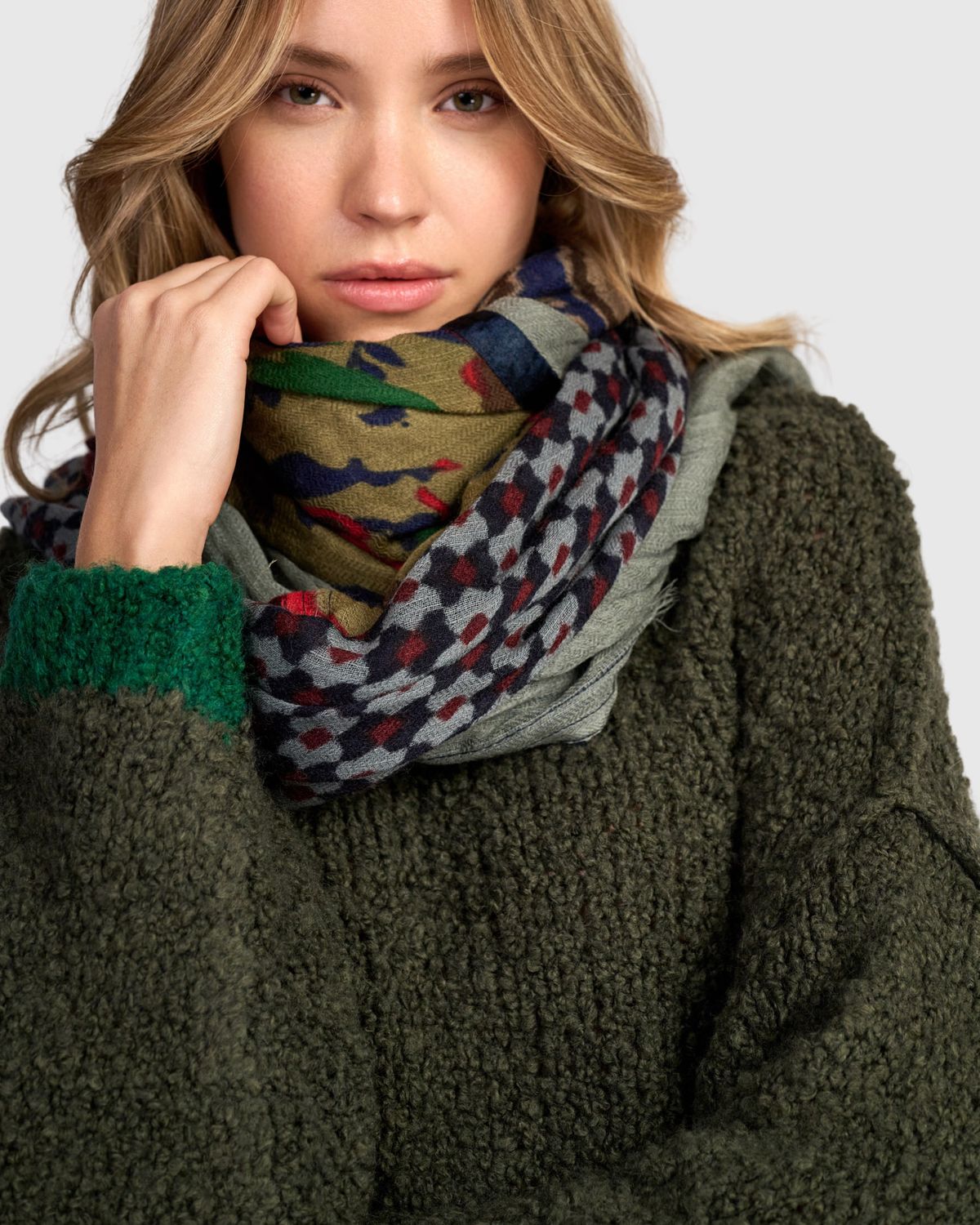 ALEMBIKA FLORAL SCARF ALEMBIKA FLORAL SCARF