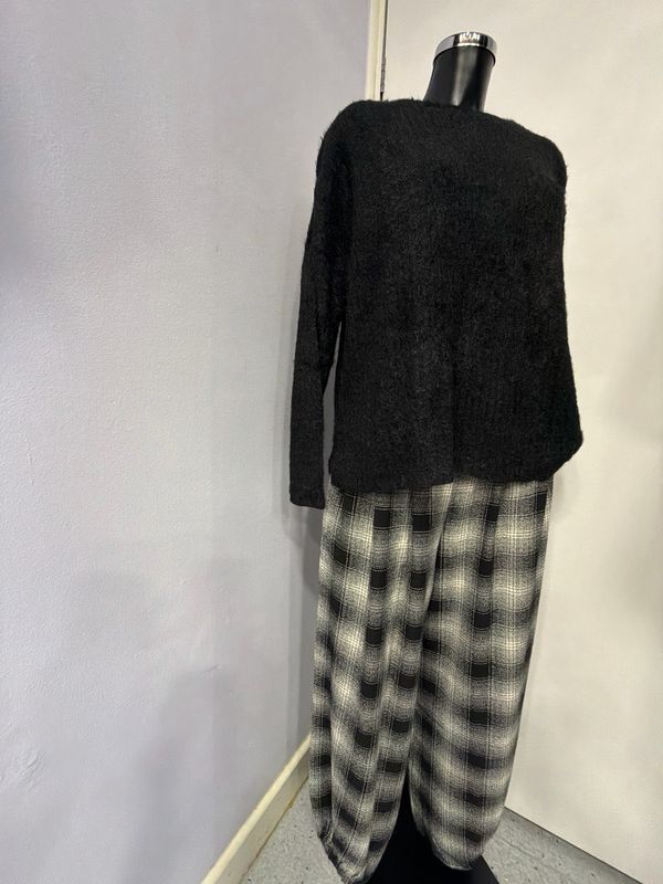 LUUKAA JULIETTE KNITTED JUMPER-BLACK