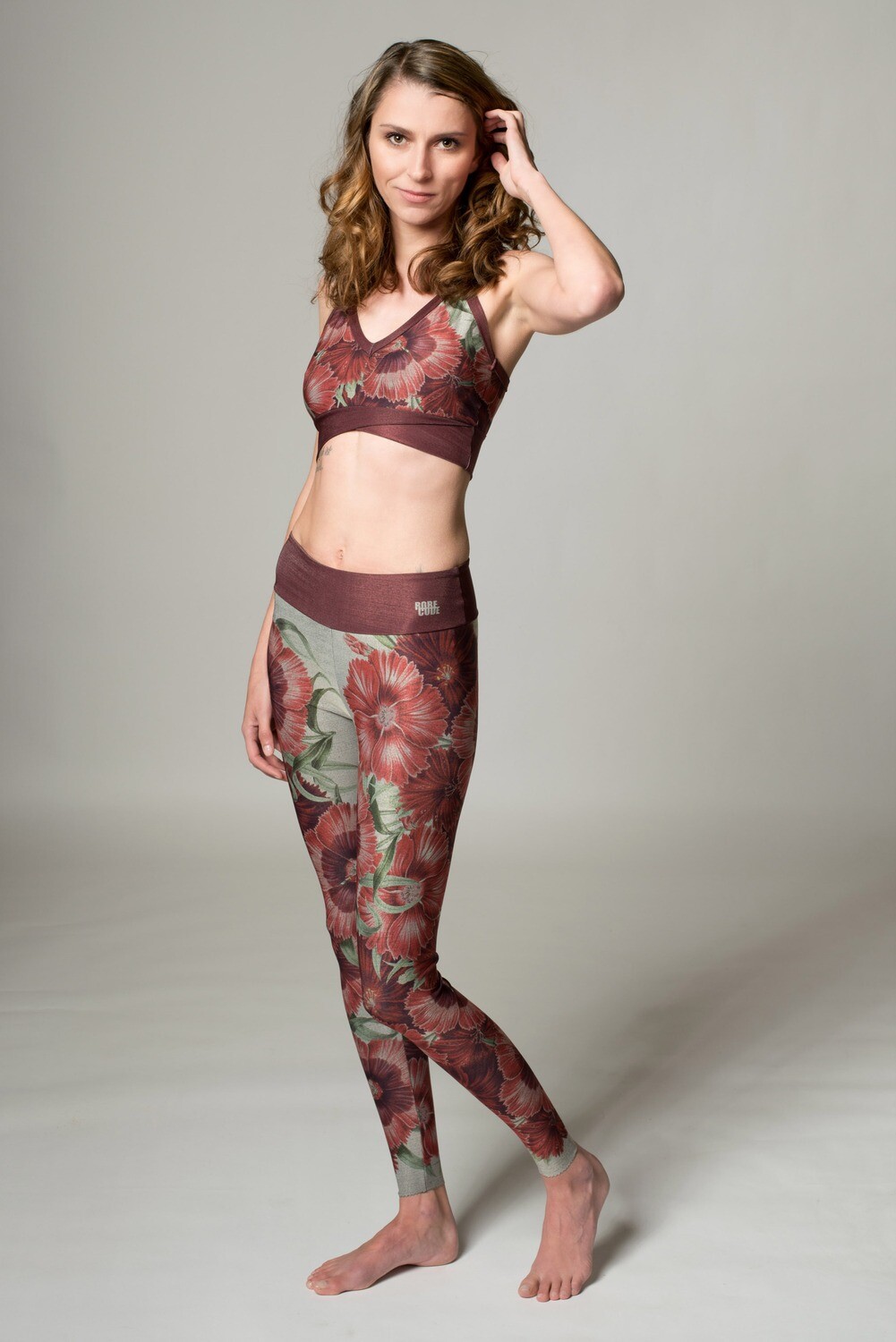 RobeCode Blickdichte Leggings Bordeaux Rot mit Blumenprint – Edler Mattglanz &amp; Breiter Bund