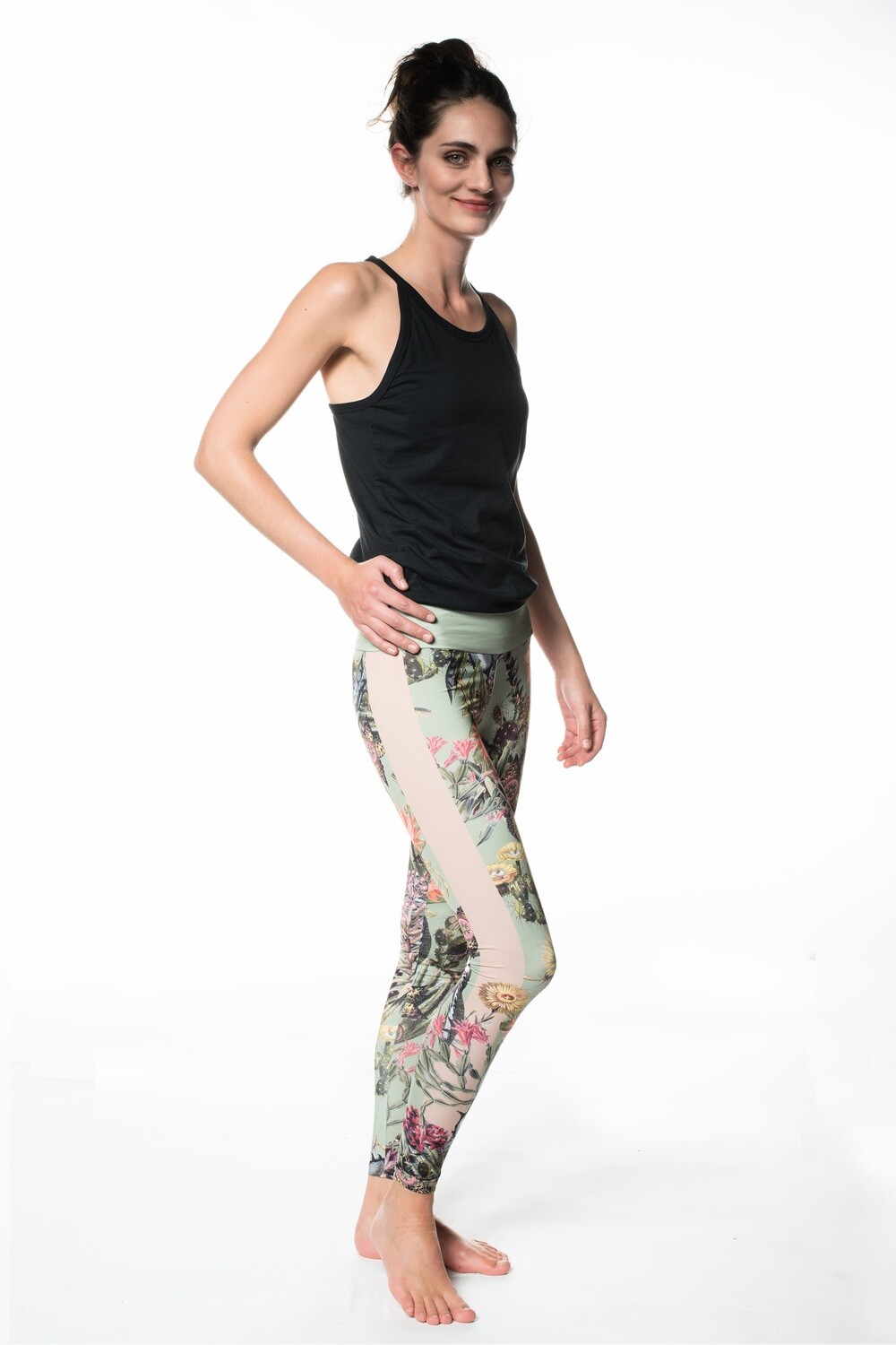RobeCode Damen Leggings Pastellgrün mit Kakteen- und Blumenprint – Breiter Bund, Bequem &amp; Stylisch