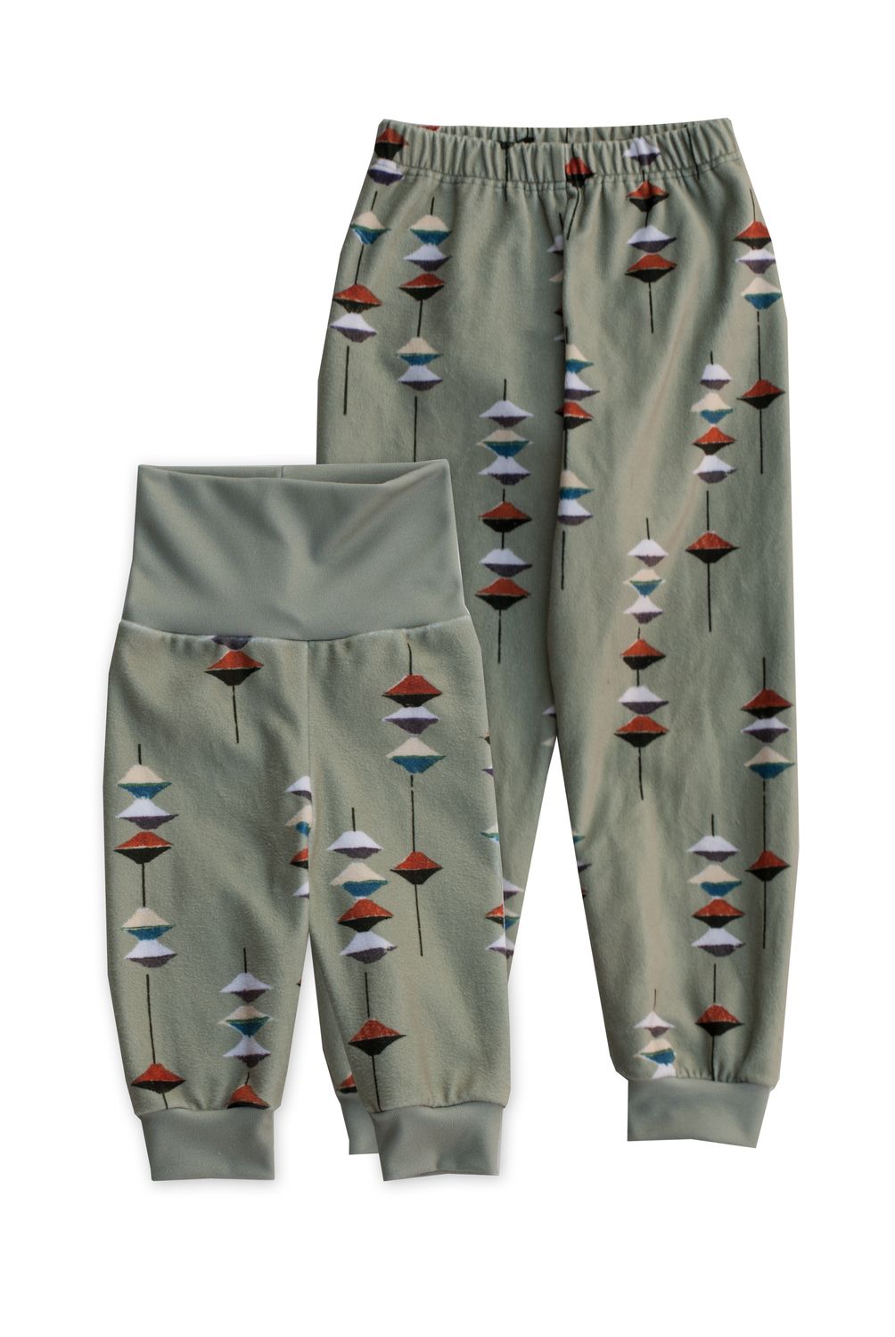 RobeCode salbeifarbene kuschelige Kinderhose aus Fleece mit hisorischem Ufo-Kunstdruck