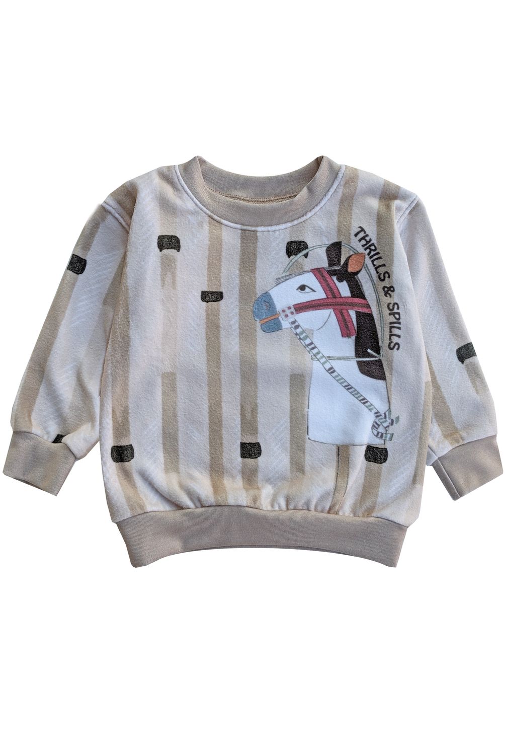 RobeCode beiger, kuscheliger, gestreifter Fleecesweater mit Pferde Front-Print und Schriftzug
