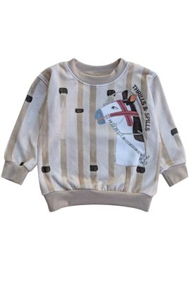 RobeCode beiger, kuscheliger, gestreifter Fleecesweater mit Pferde Front-Print und Schriftzug