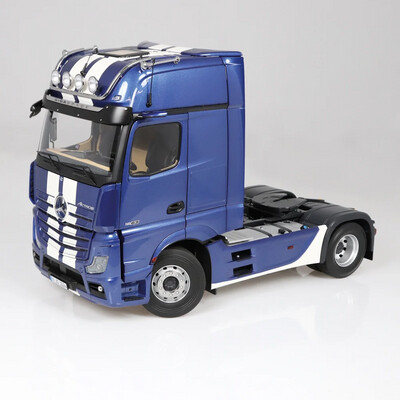 1:18 NZG - Mercedes-Benz Actros GigaSpace 4x2 blaumetallic mit Streifen