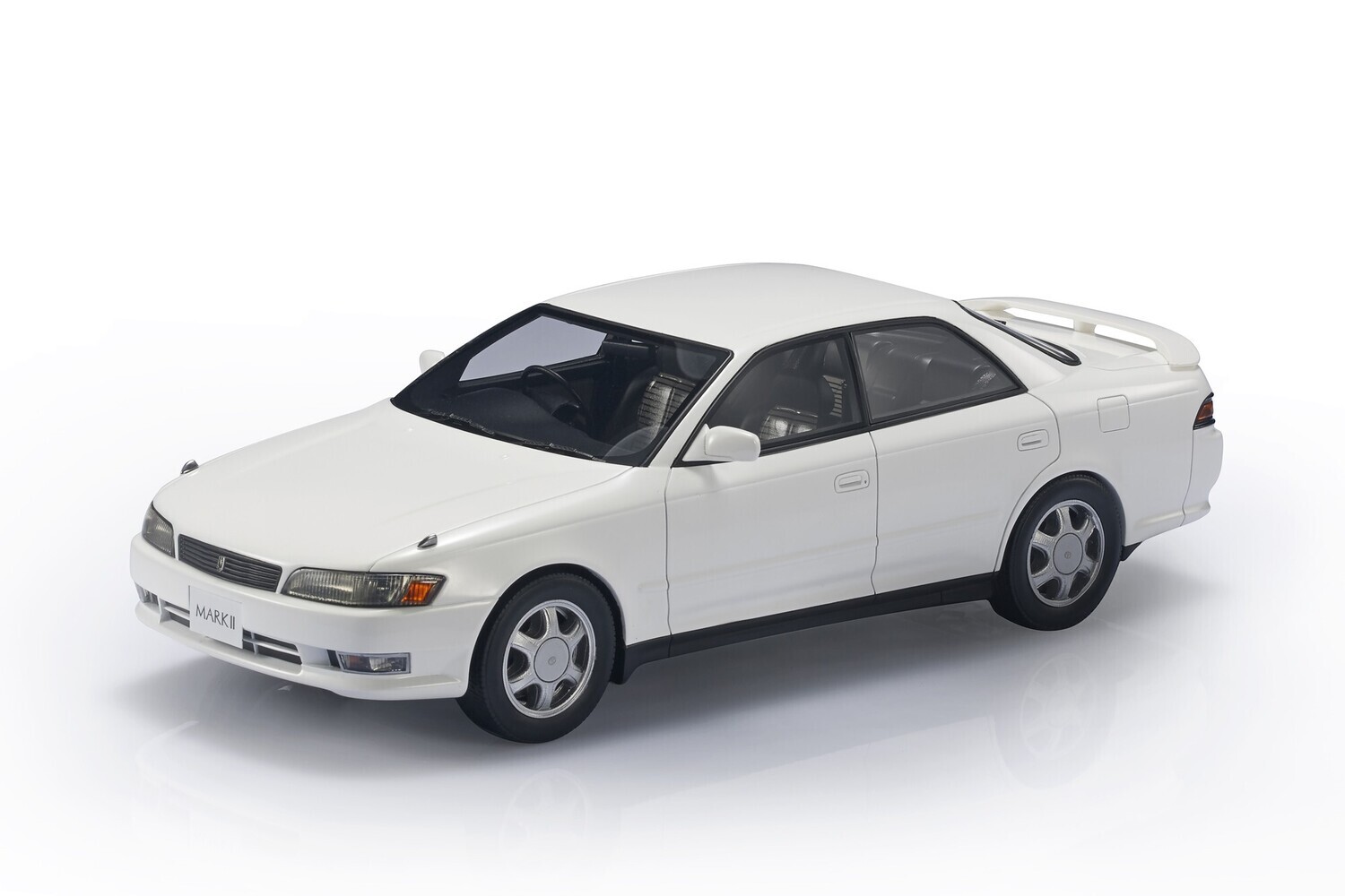 1:18 LS Collectibles - Toyota JZX90 Mark II Tourer V White