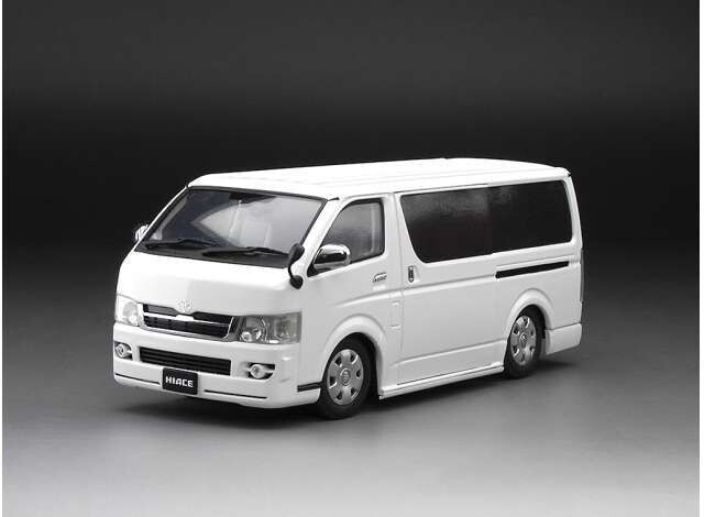 1:24 Sunstar - Toyota H200 Hiace van SuperGL, white with adjustable highed