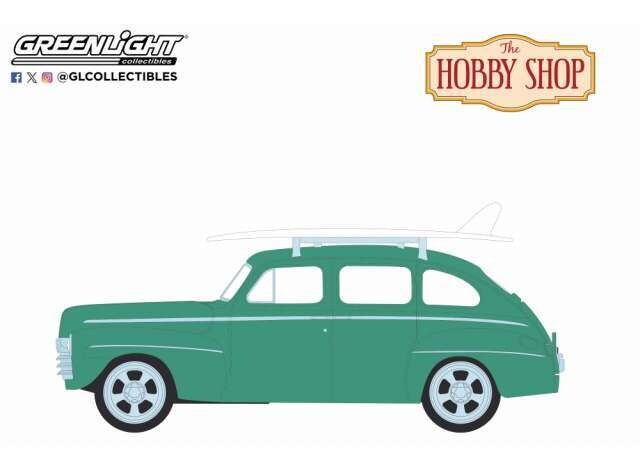 1:64 Greenlight - 1946 Ford Fordor Super Deluxe with Roof Rack and Surfboards *The Hobby Shop Series 16*