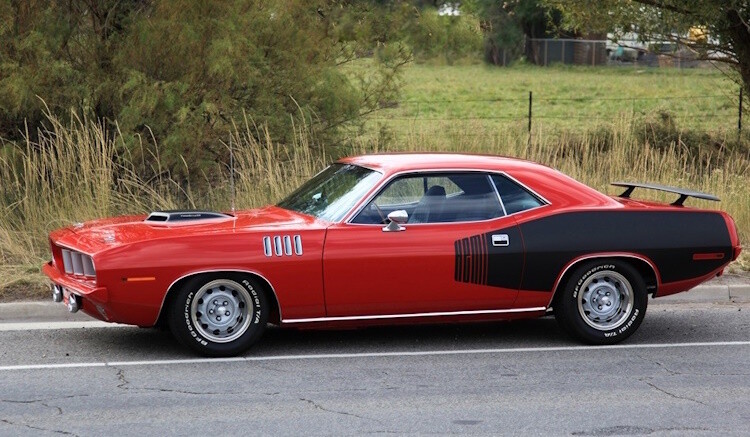 1:18 Highway61 - 1971 Plymouth Cuda Tor-Red Poly (Season 1 Emma’s Car) *Graveyard Carz 2012-Current TV Series*