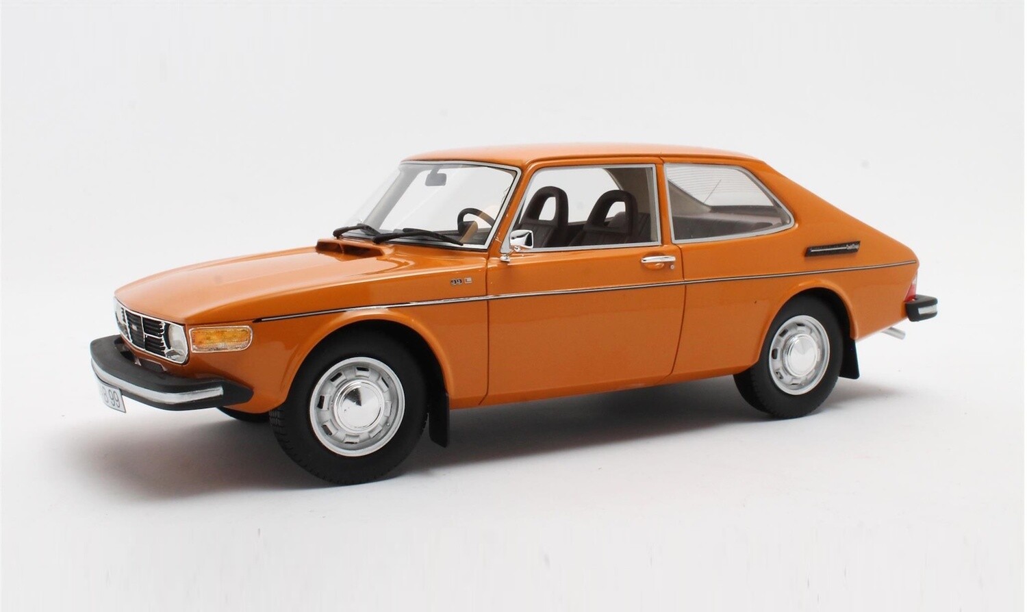 1:18 Cult Models - Saab 99 Combi indian yellow 1975