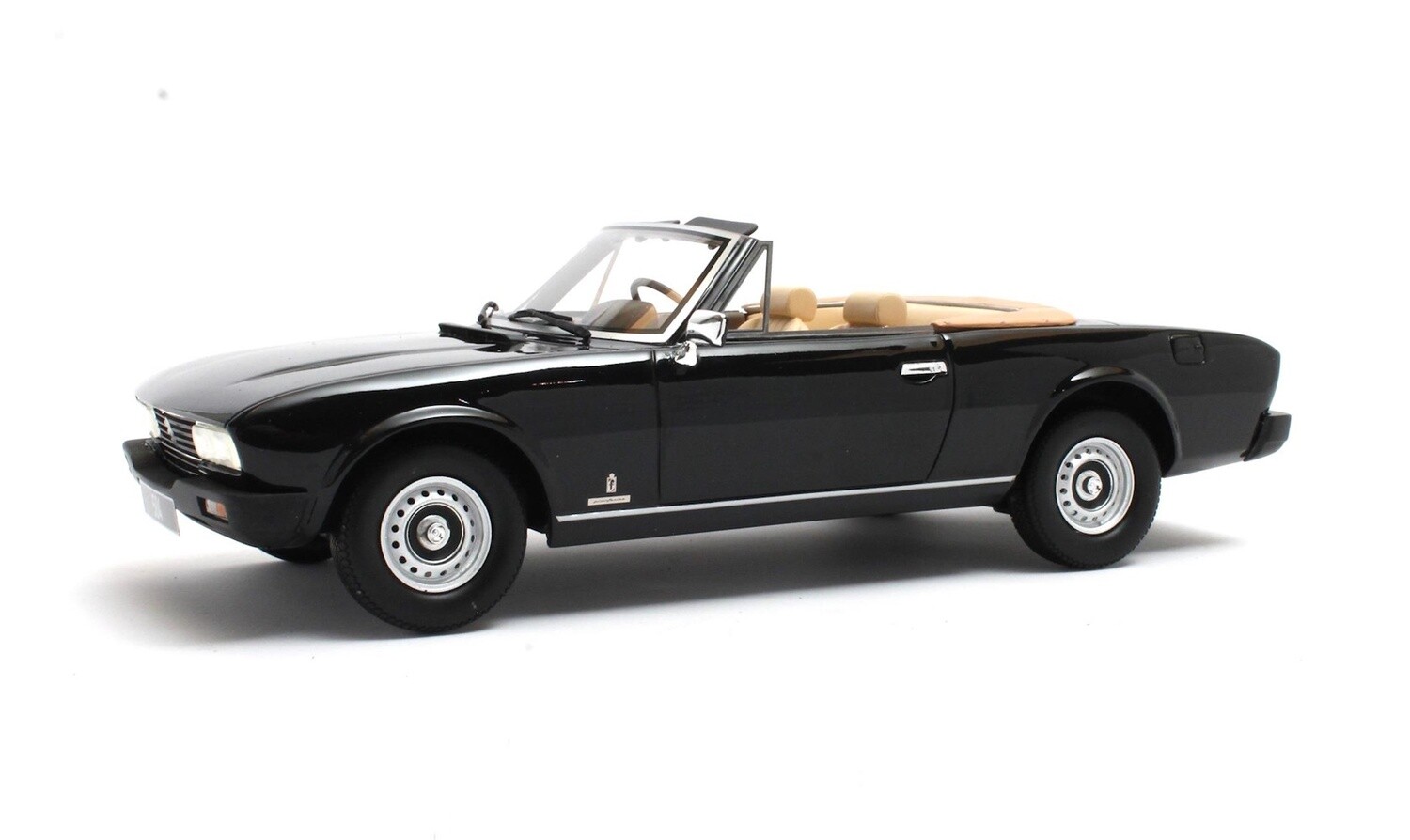 1:18 Cult Models - Peugeot 504 cabriolet 1983 black