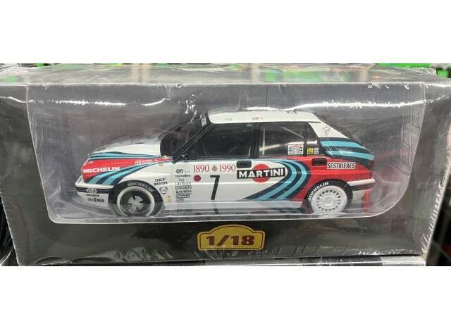 1:18 Ixo Magazine Models - Lancia Delta Integrale 16V Auriol #7 *Martini*