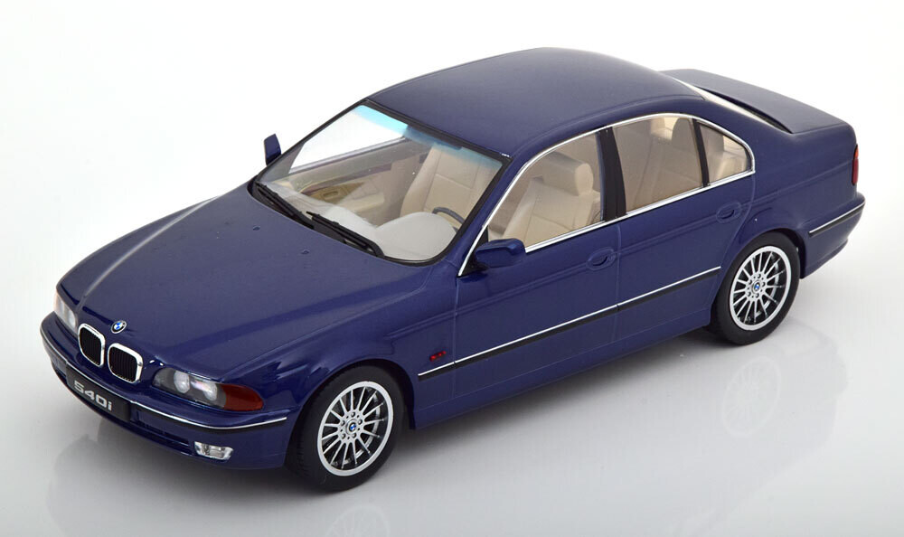 1:18 KK Scale - BMW 540i E39 Limousine 1995 blaumetallic