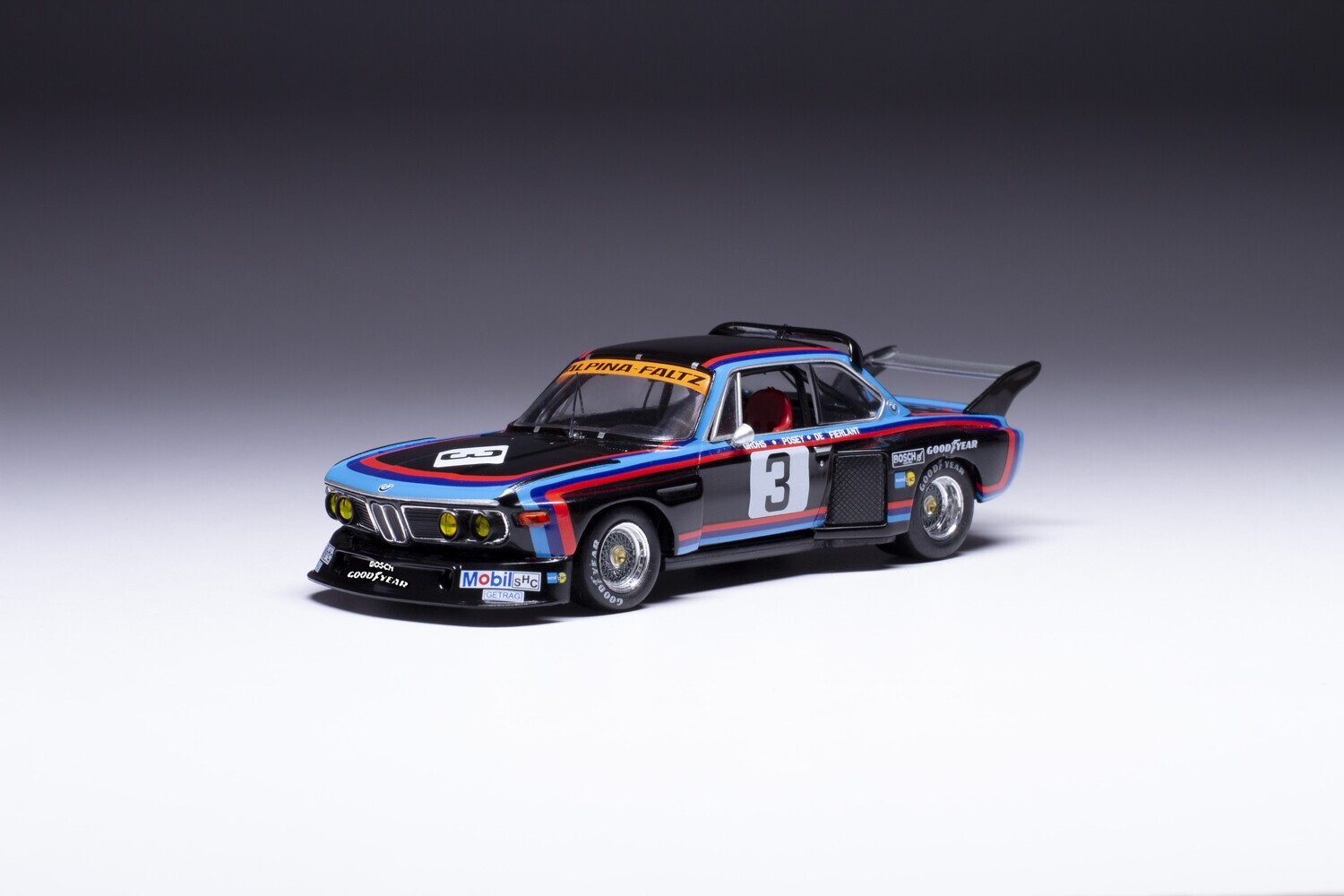 1:43 Ixo - BMW 3.5 CSL, No.4, Silverstone, Gr.5, J.Fitzpatrick/T.Walkinshaw, 1976