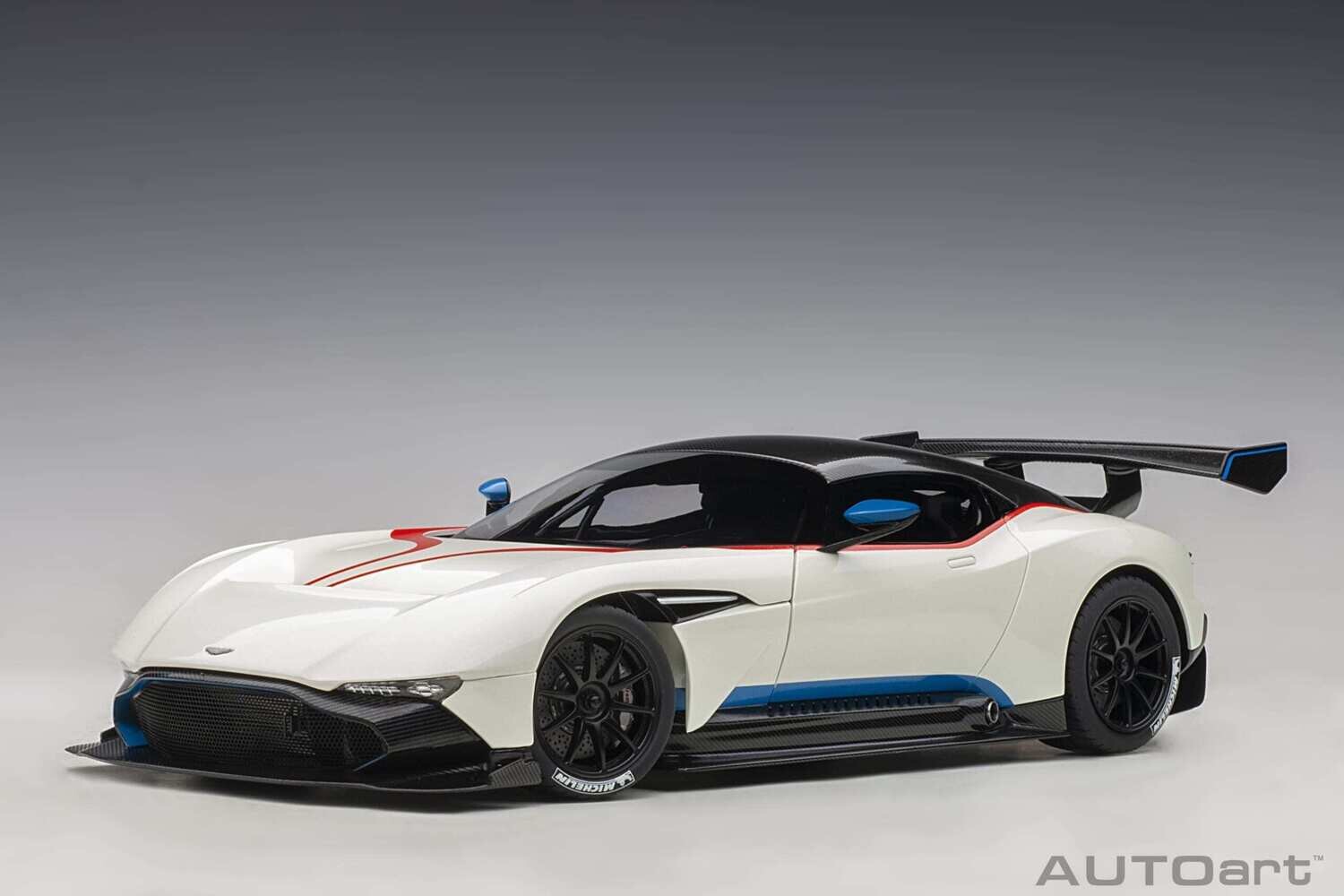 1:18 Autoart - Aston Martin Vulcan (Stratus White) with Red and Blue stripes