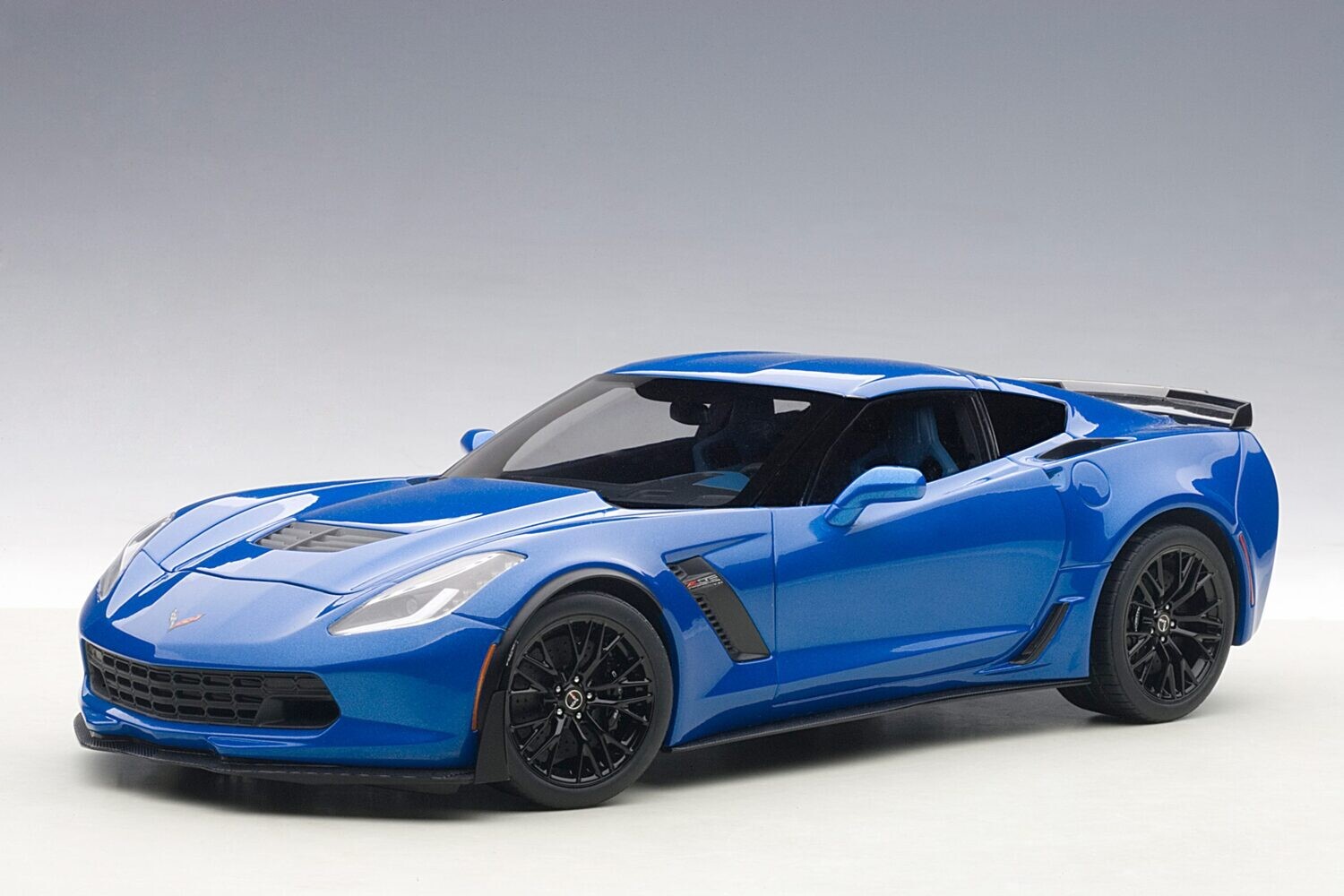 1:18 Autoart - Chevrolet Corvette C7 Z06 (Laguna Blue Tintcoat)