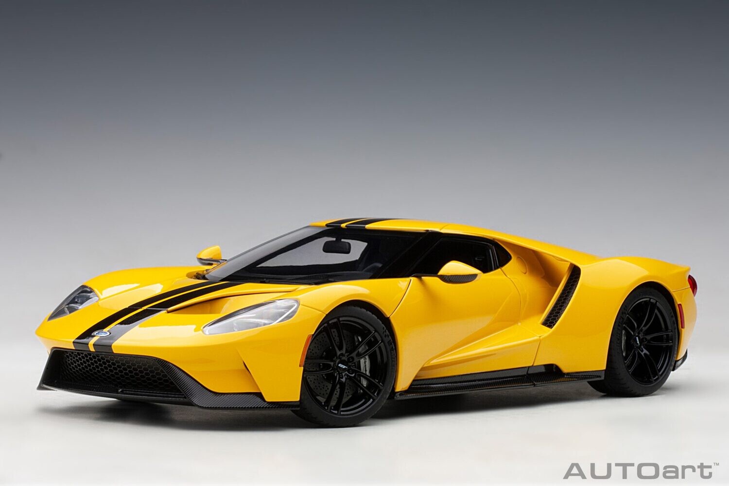 1:18 Autoart - Ford GT 2017 (Triple Yellow) with Black Stripes