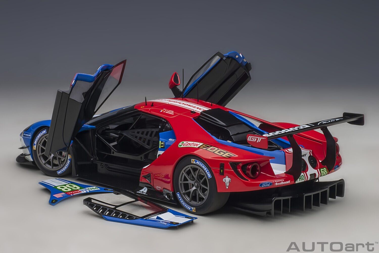 1:18 Autoart - Ford GT GTE Pro Le Mans 24h 2019 #68 J.Hand/D