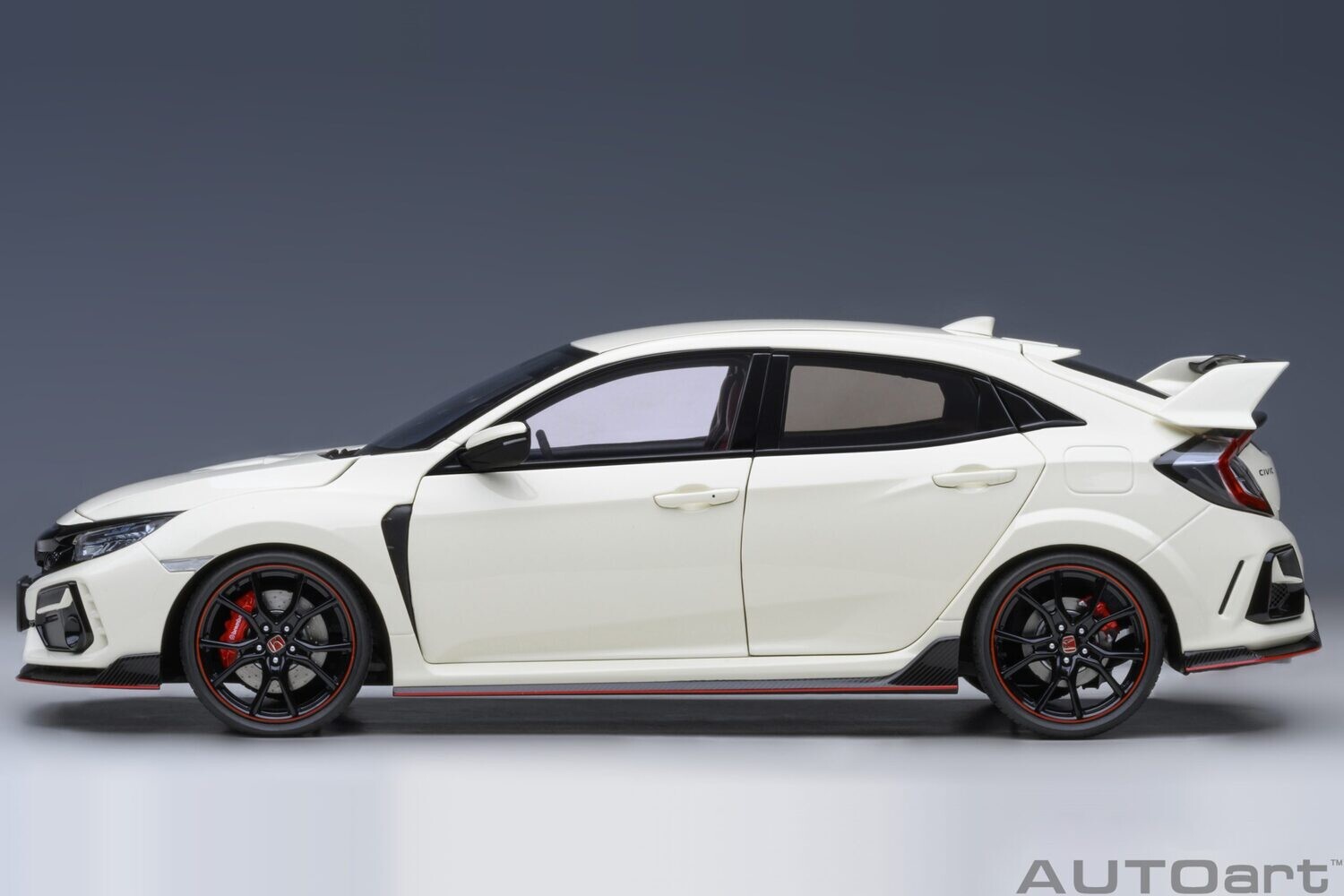 1:18 Autoart - Honda Civic Type R (FK8) 2021 (Championship White)