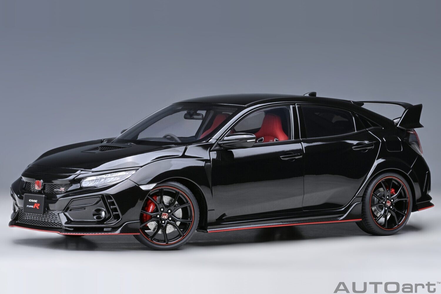 1:18 Autoart - Honda Civic Type R (FK8) 2021 (Crystal Black Pearl)