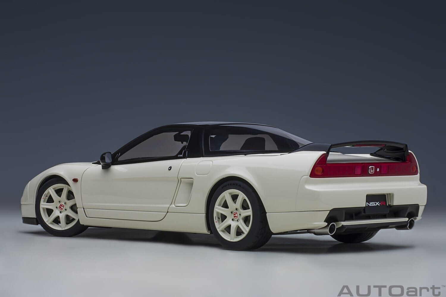 1:18 Autoart - Honda NSX-R (NA2) (Championship White)