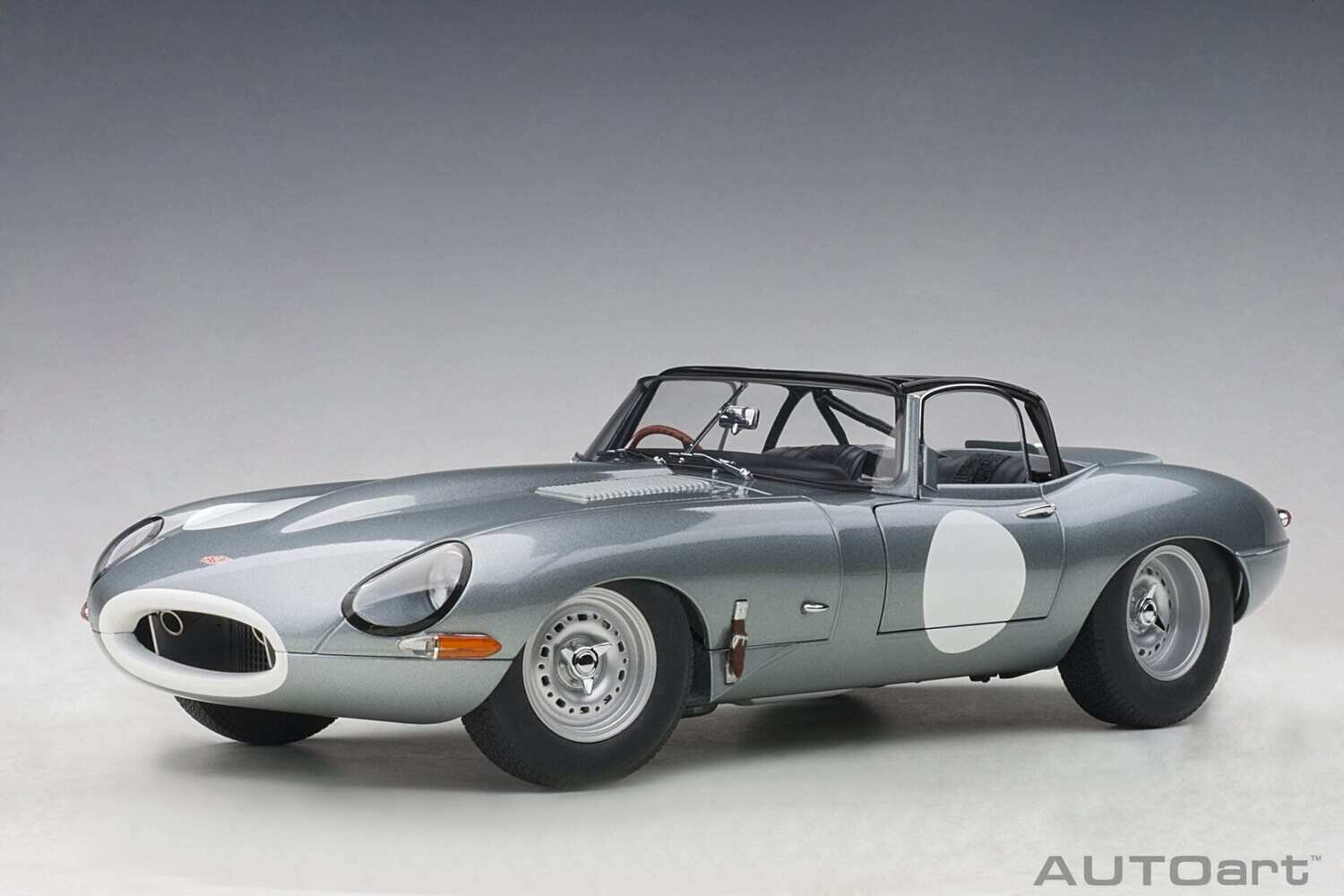 1:18 Autoart - Jaguar Lightweight E-Type (Silver)