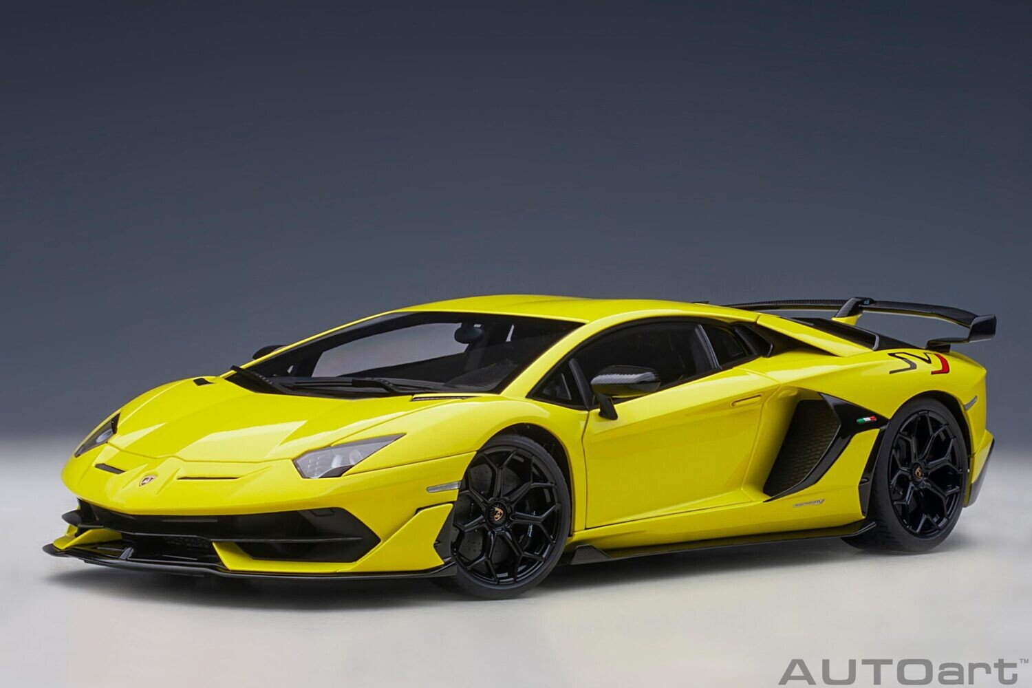 1:18 Autoart - Lamborghini Aventador SVJ (Giallo Tenerife)