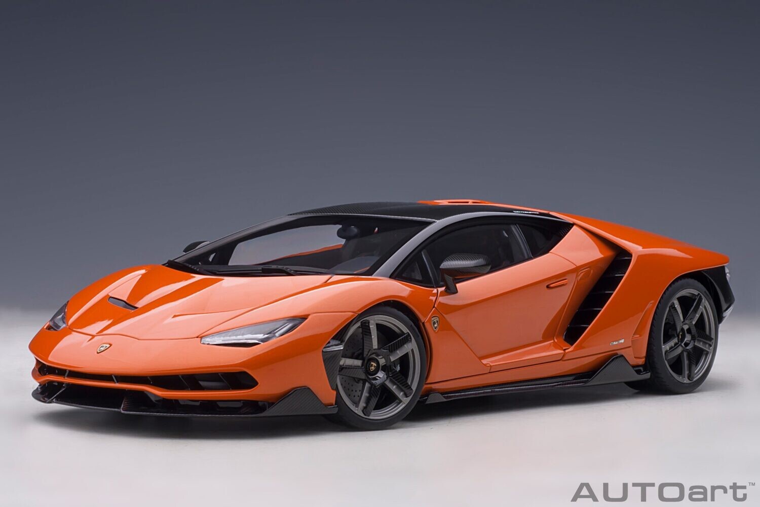 1:18 Autoart - Lamborghini Centenario (Arancio Argos)