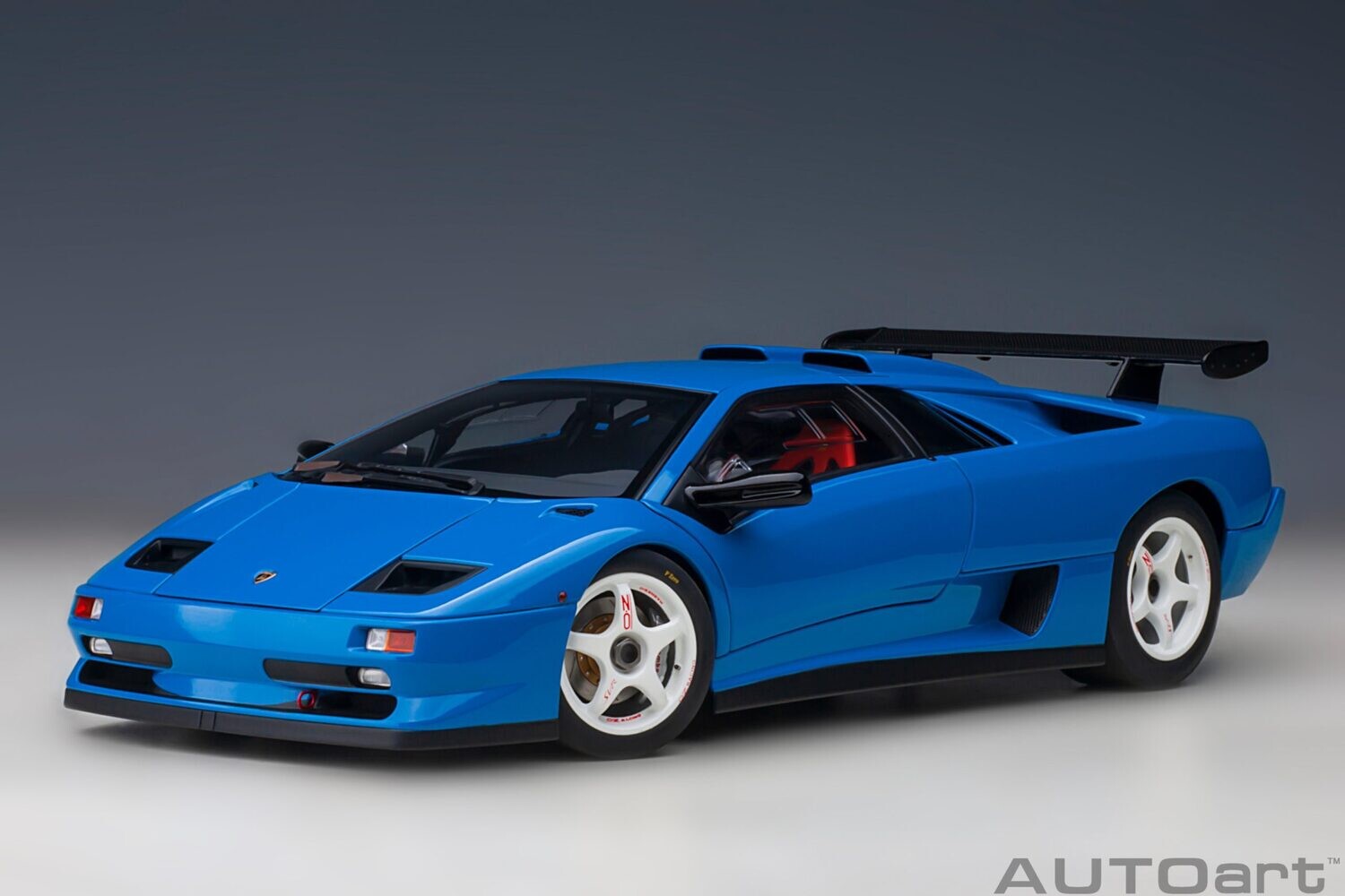 1:18 Autoart - Lamborghini Diablo SV-R (Blu Le Mans)