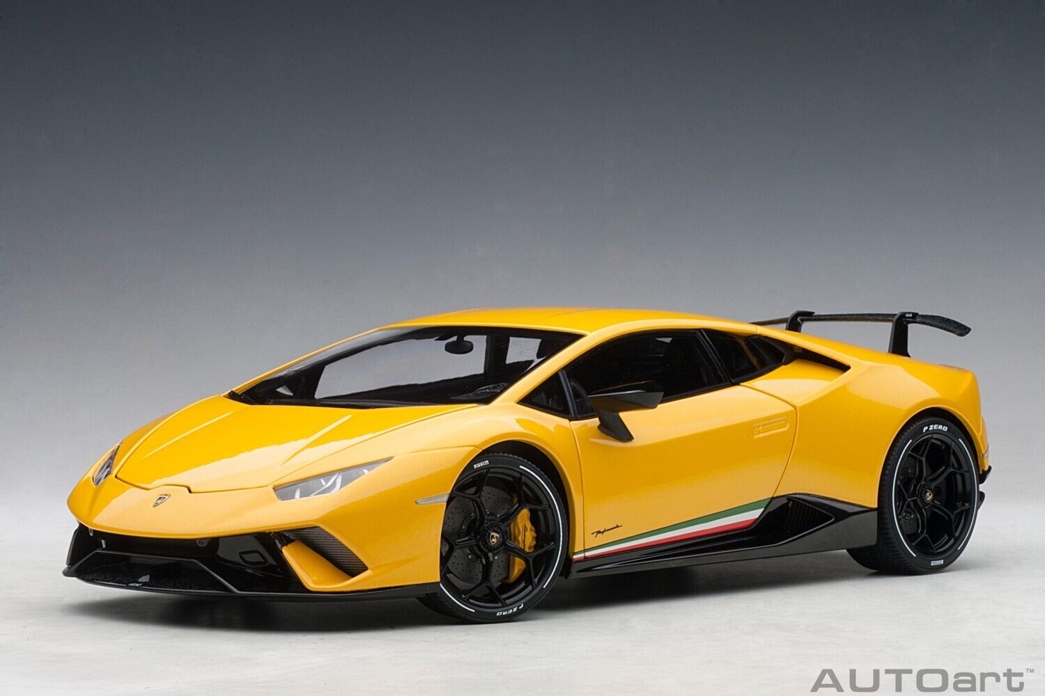1:18 Autoart - Lamborghini Huracan Performante (Giallo Inti)