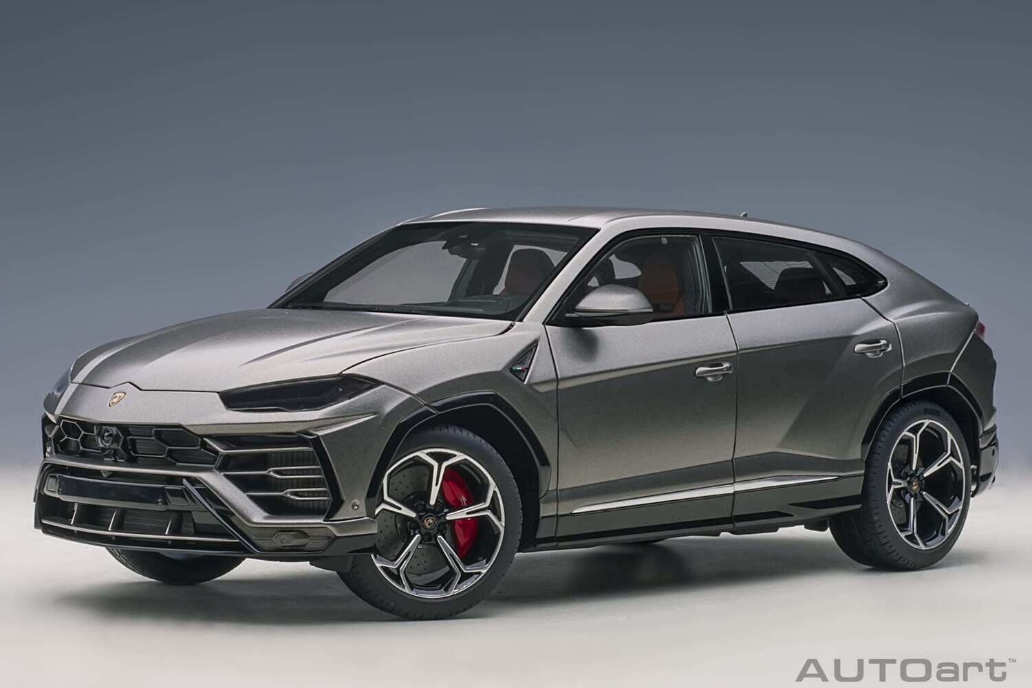 1:18 Autoart - Lamborghini Urus (Grigio Titans)