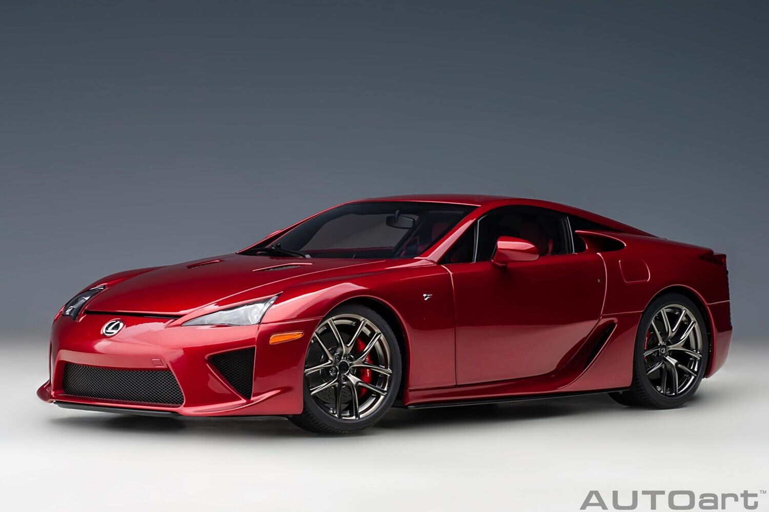 1:18 Autoart - Lexus LFA (Pearl Red)