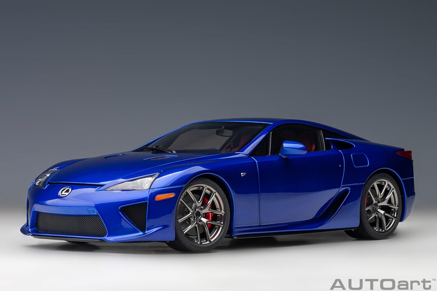 1:18 Autoart - Lexus LFA (Pearl Blue)