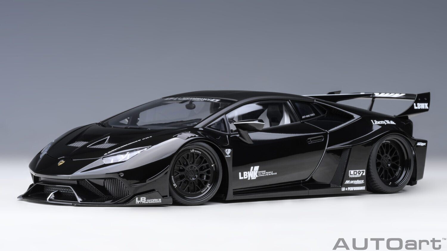 1:18 Autoart - Liberty Walk LB Silhouette Lamborghini Huracan GT (Black)