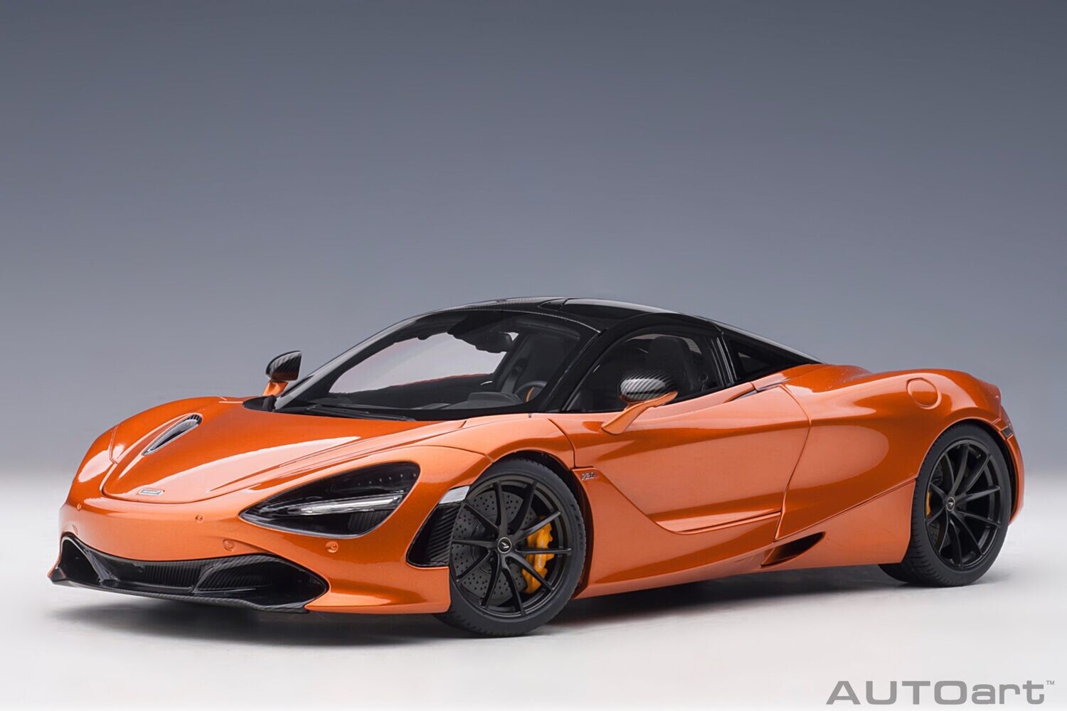 1:18 Autoart - McLaren 720S (Azores Orange)