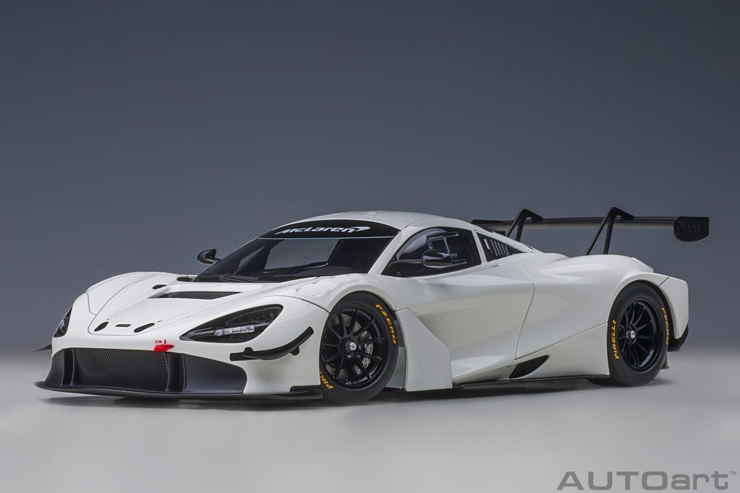 1:18 Autoart - McLaren 720S GT3 Plain Body Version (White)