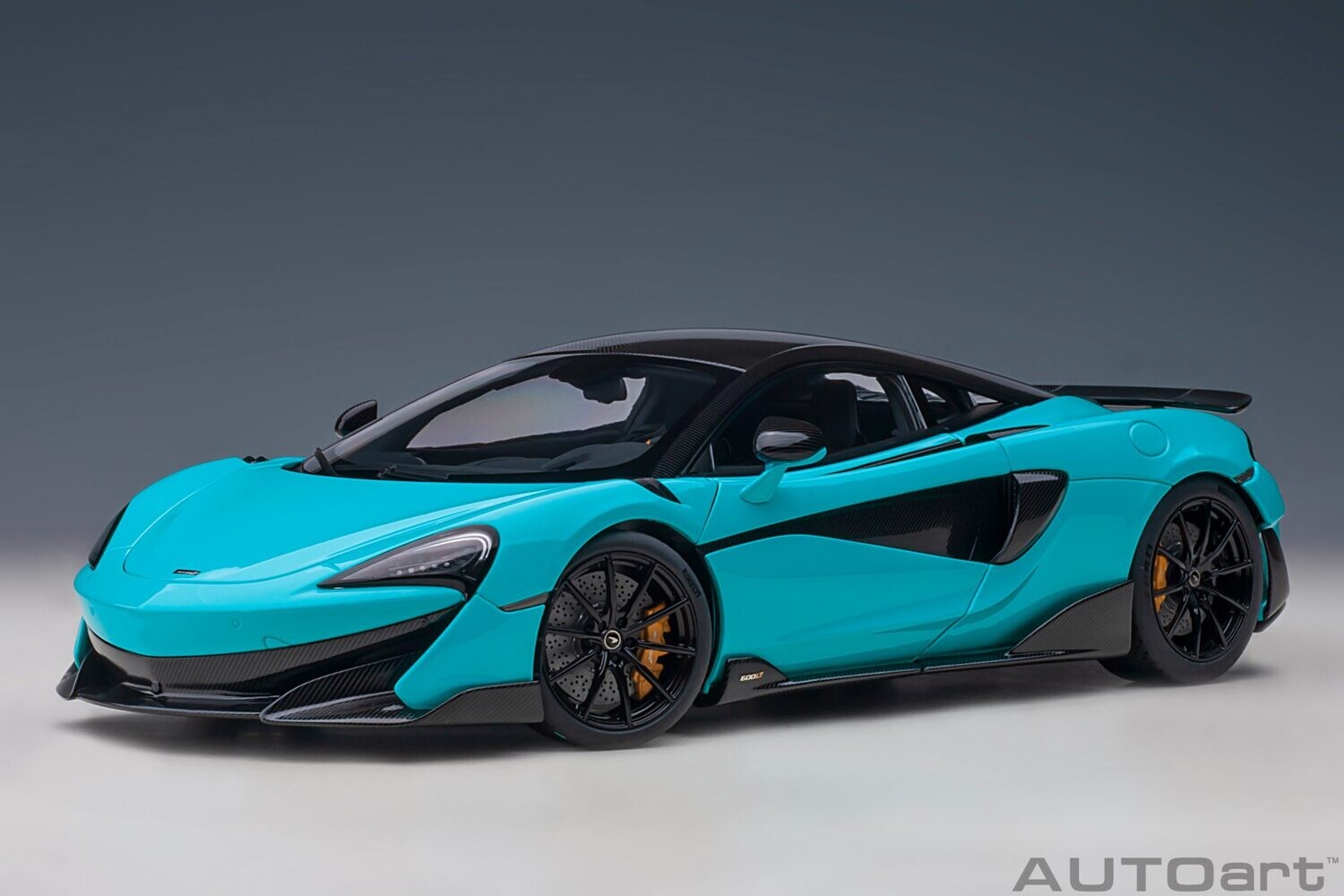 1:18 Autoart - McLaren 600LT (Fistral Blue)