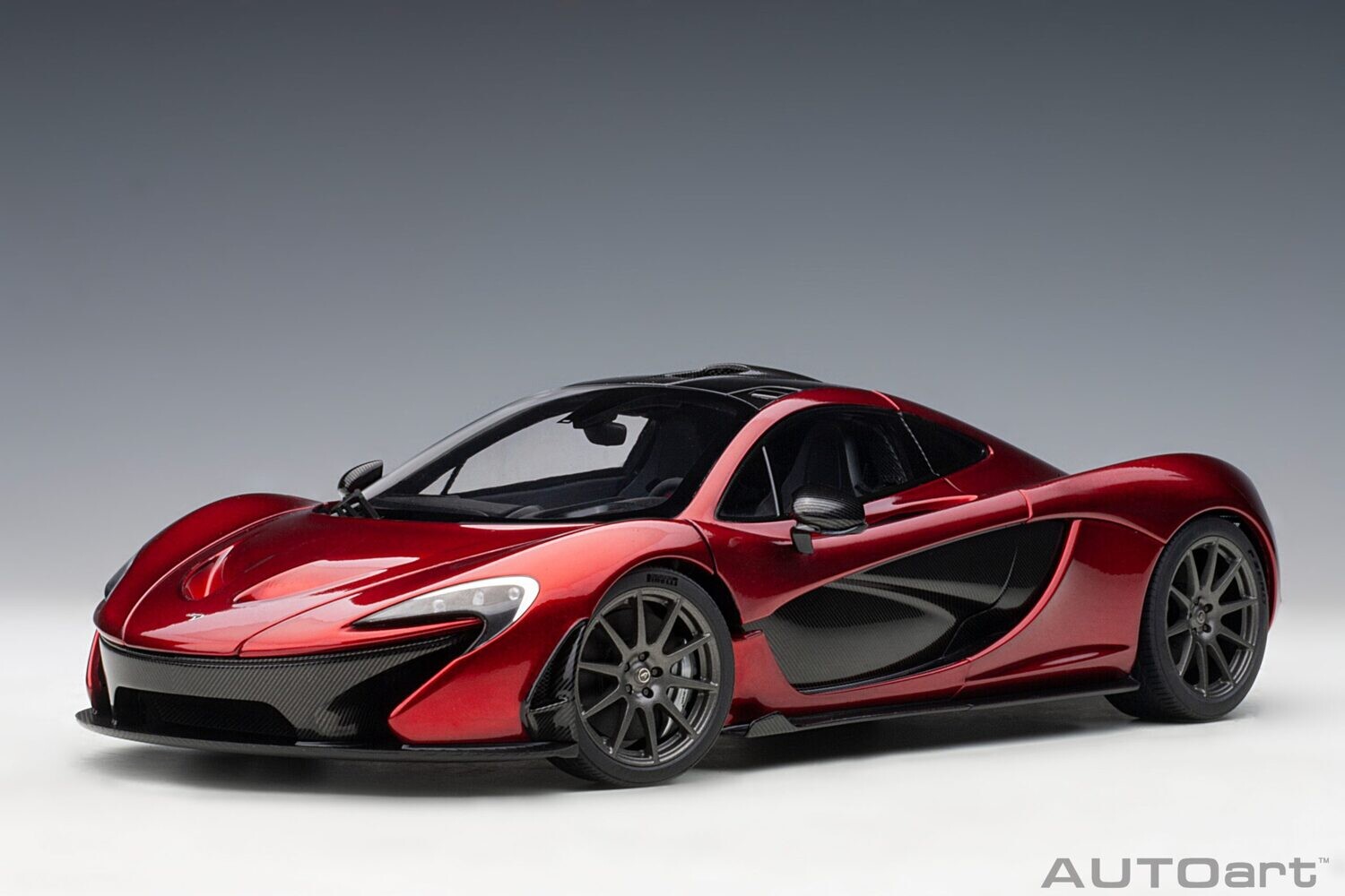 1:18 Autoart - McLaren P1 (Volcano Red)