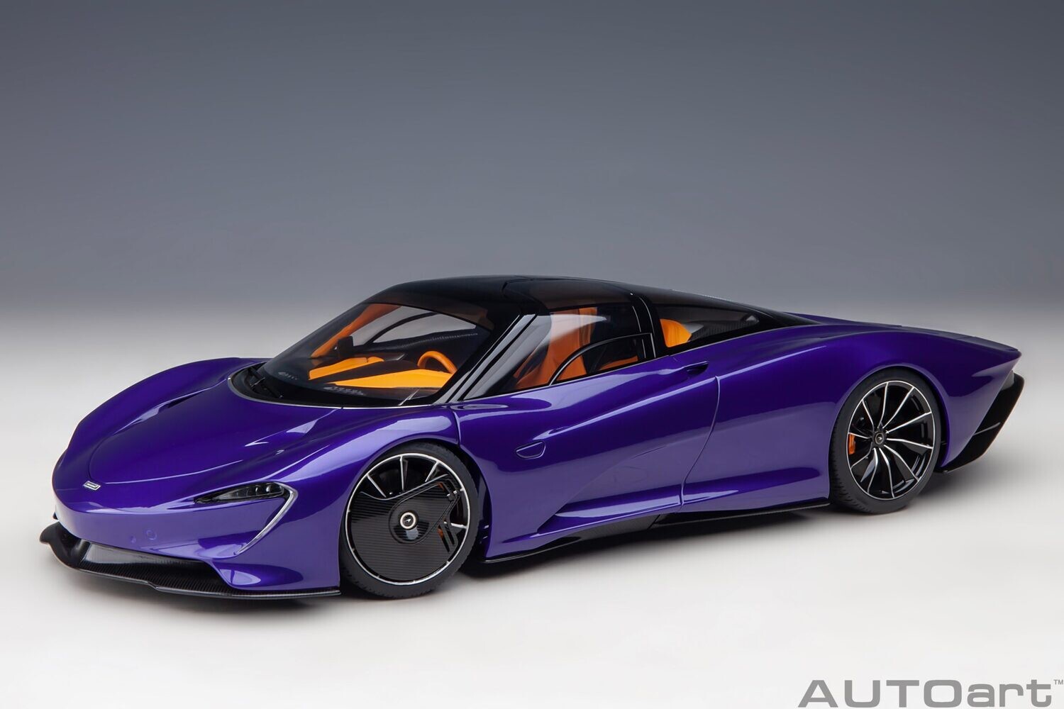 1:18 Autoart - McLaren Speedtail (Lantana Purple)