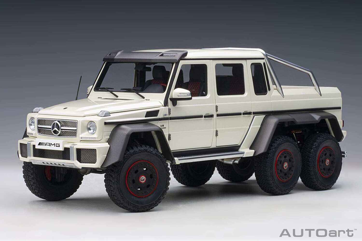 1:18 Autoart - Mercedes-Benz G63 AMG 6×6 (Designo Diamond White)