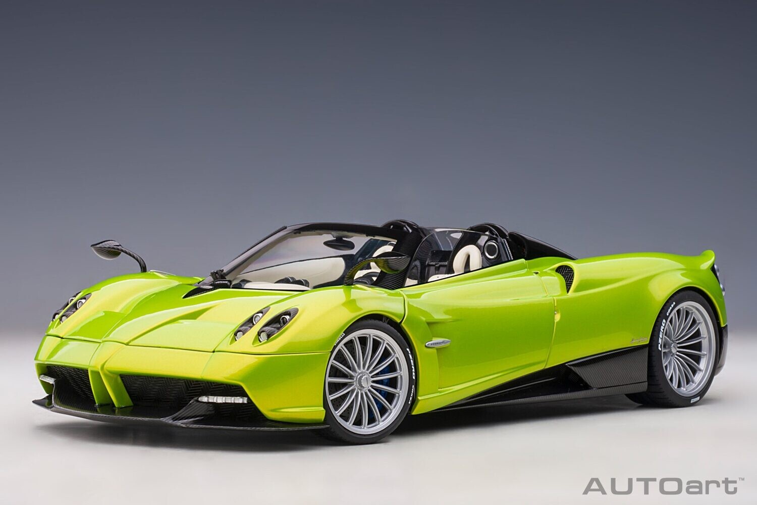 1:18 Autoart - Pagani Huayra Roadster (Verde Firenze)