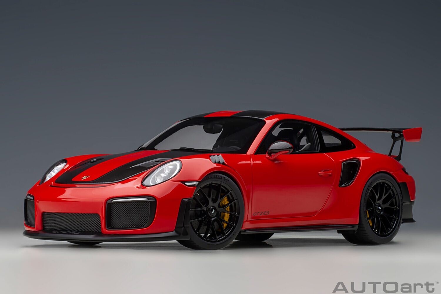 1:18 Autoart - Porsche 911 (991.2) GT2 RS Weissach Package (Guards Red)