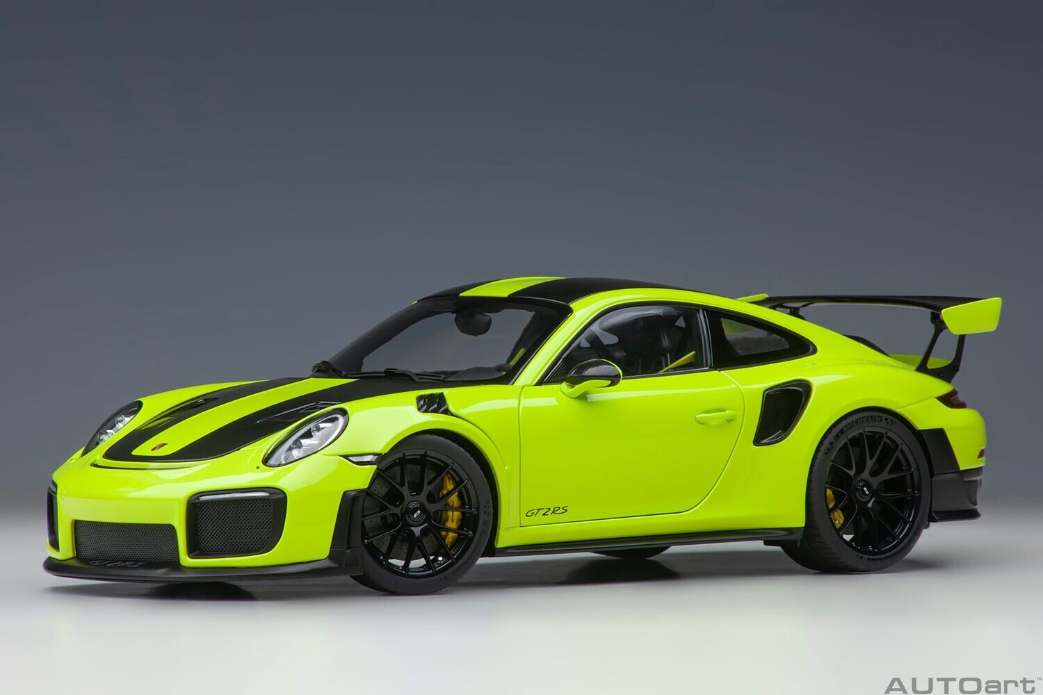 1:18 Autoart - Porsche 911 (991.2) GT2 RS Weissach Package (Acid Green)