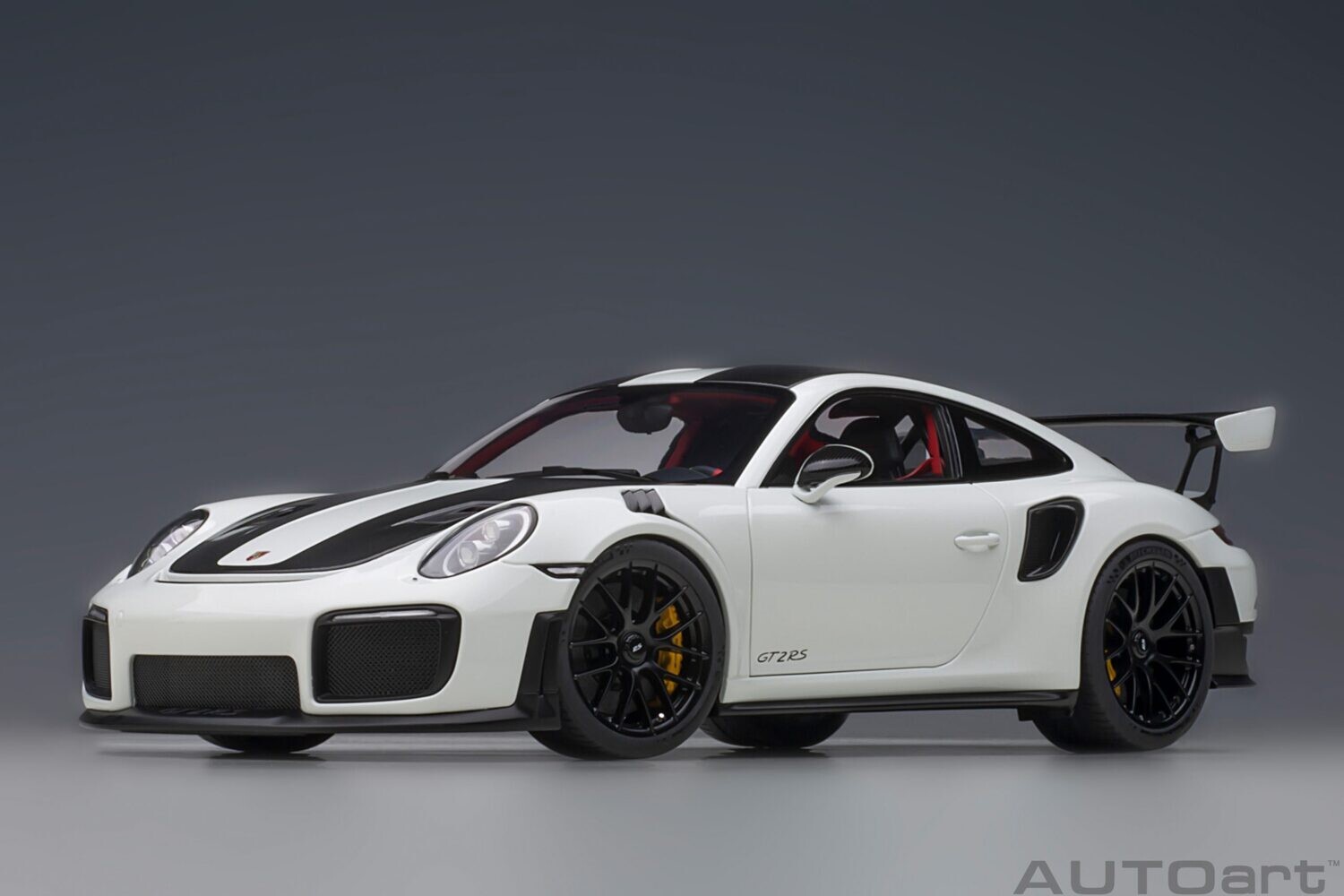 1:18 Autoart - Porsche 911 (991.2) GT2 RS Weissach Package (White)